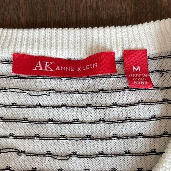 NWT Anne Klein Women’s Sweater & Tank Size M - Picture 7 of 8